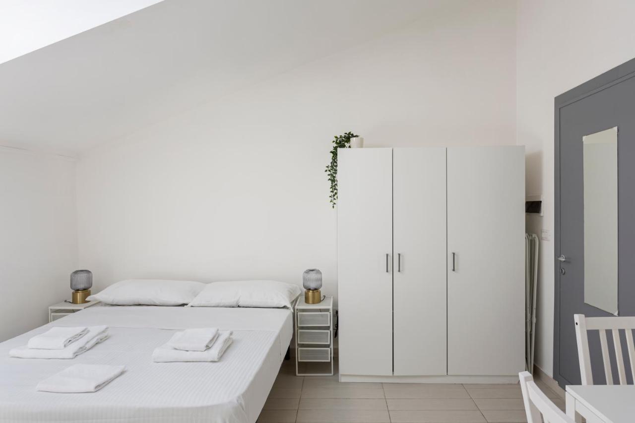 דירות מילאנו Studio Apt - Duomo 6 מראה חיצוני תמונה