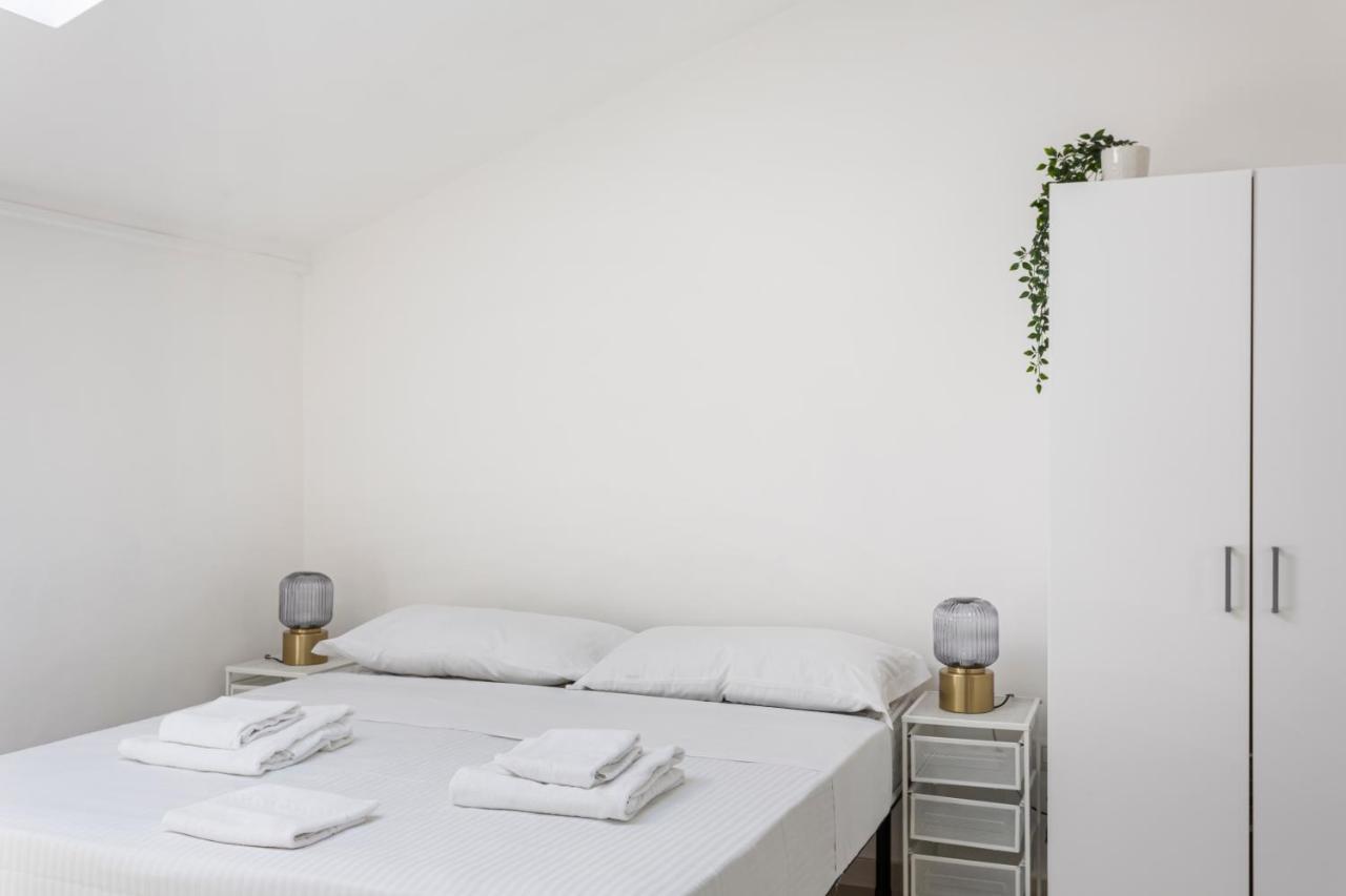 דירות מילאנו Studio Apt - Duomo 6 מראה חיצוני תמונה